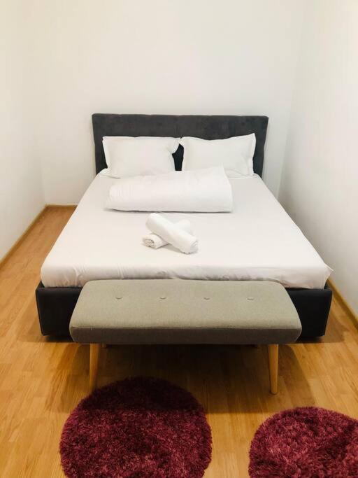 Nice Apt Near Spitalul Judetean, All You Need Lr14 ทิมิชัวรา ภายนอก รูปภาพ